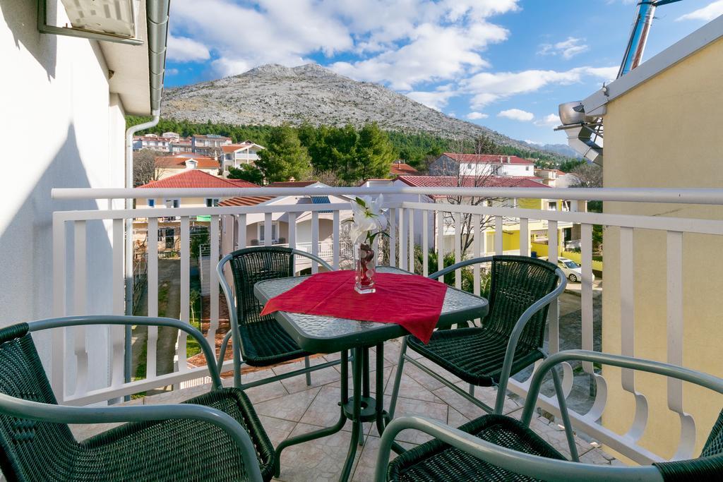 Apartment Nina Starigrad Paklenica Dış mekan fotoğraf